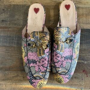 Gucci Women's Pink and Yellow Tiger Pattern Mules